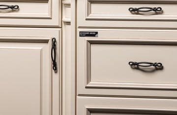 41f21bedfbce0610aae62d3da8576bffcc5951ce_accessories-inside.jpg?auto=compress,format