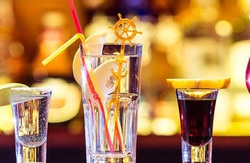 d5de75464daf9b00b369924b4349e52b4e8edcfe_bar-blog---hero-drinks.jpg?auto=compress,format