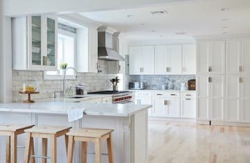 d48ae70f-62d3-45ba-b7ac-3c8fd8b38f9d_190111_TLenz_Fabuwood_OnyxFrost6542.jpg?auto=compress,format&rect=0,68,3500,2285&w=360&h=235