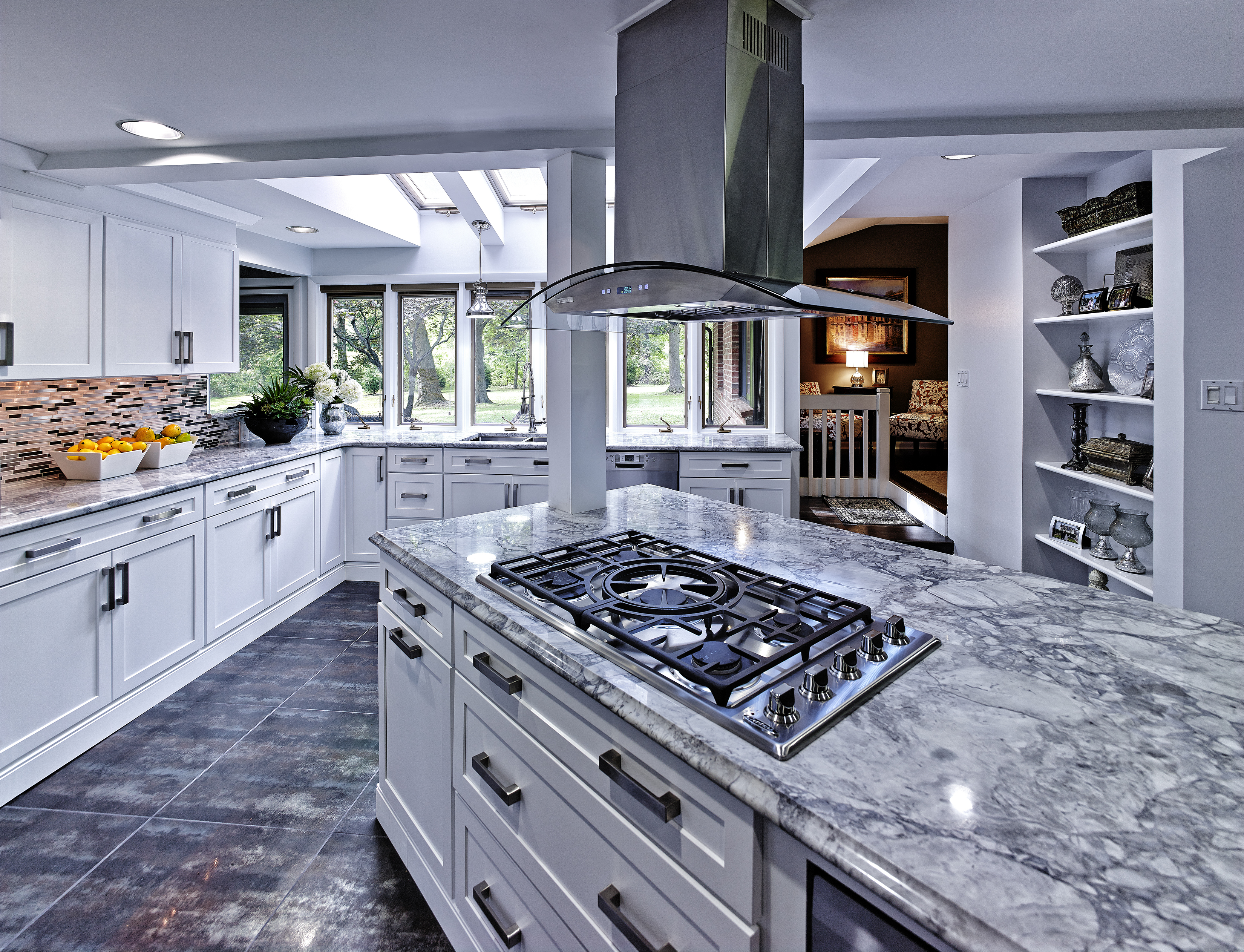 MAIN LINE KITCHEN DESIGN