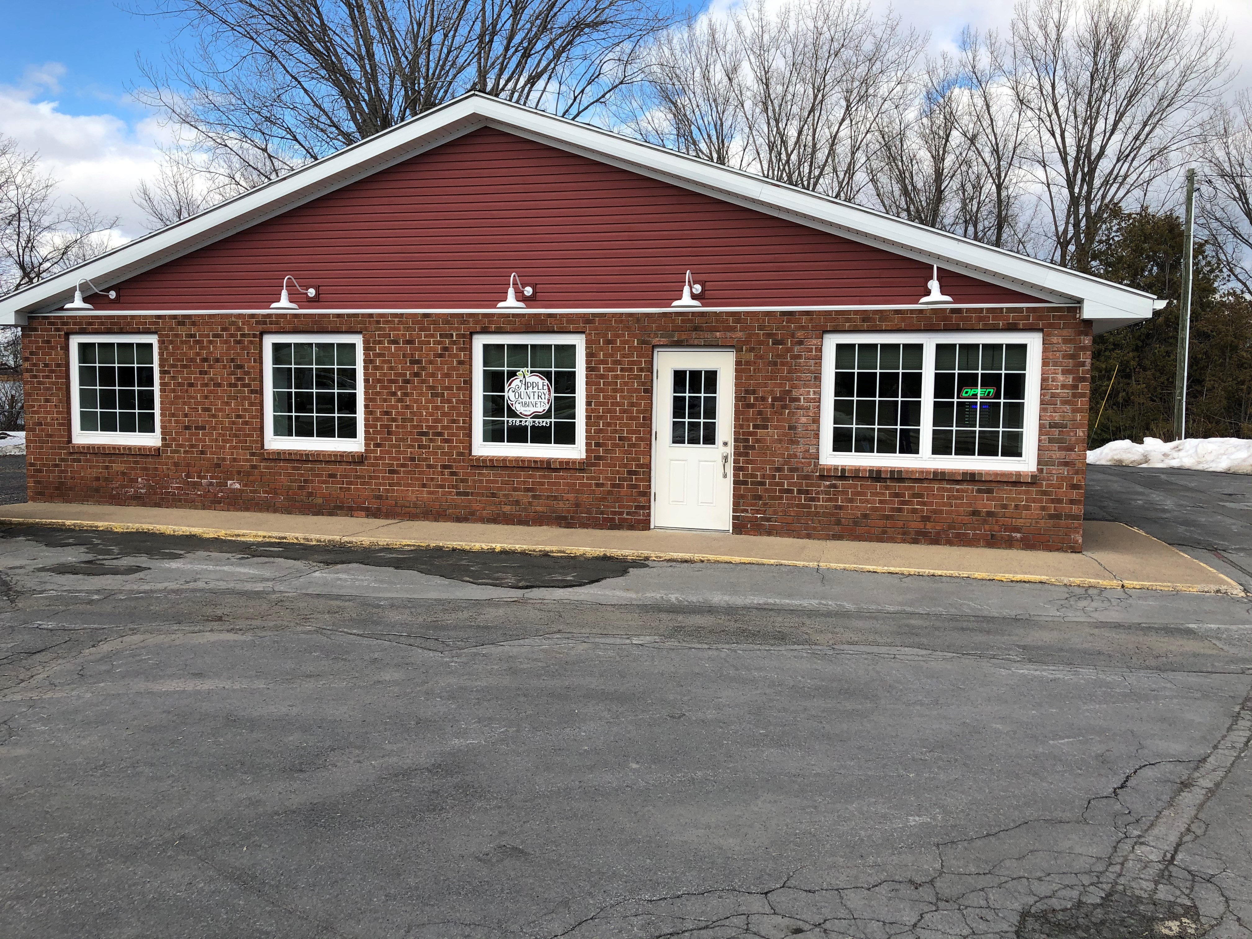 Apple Country Cabinets