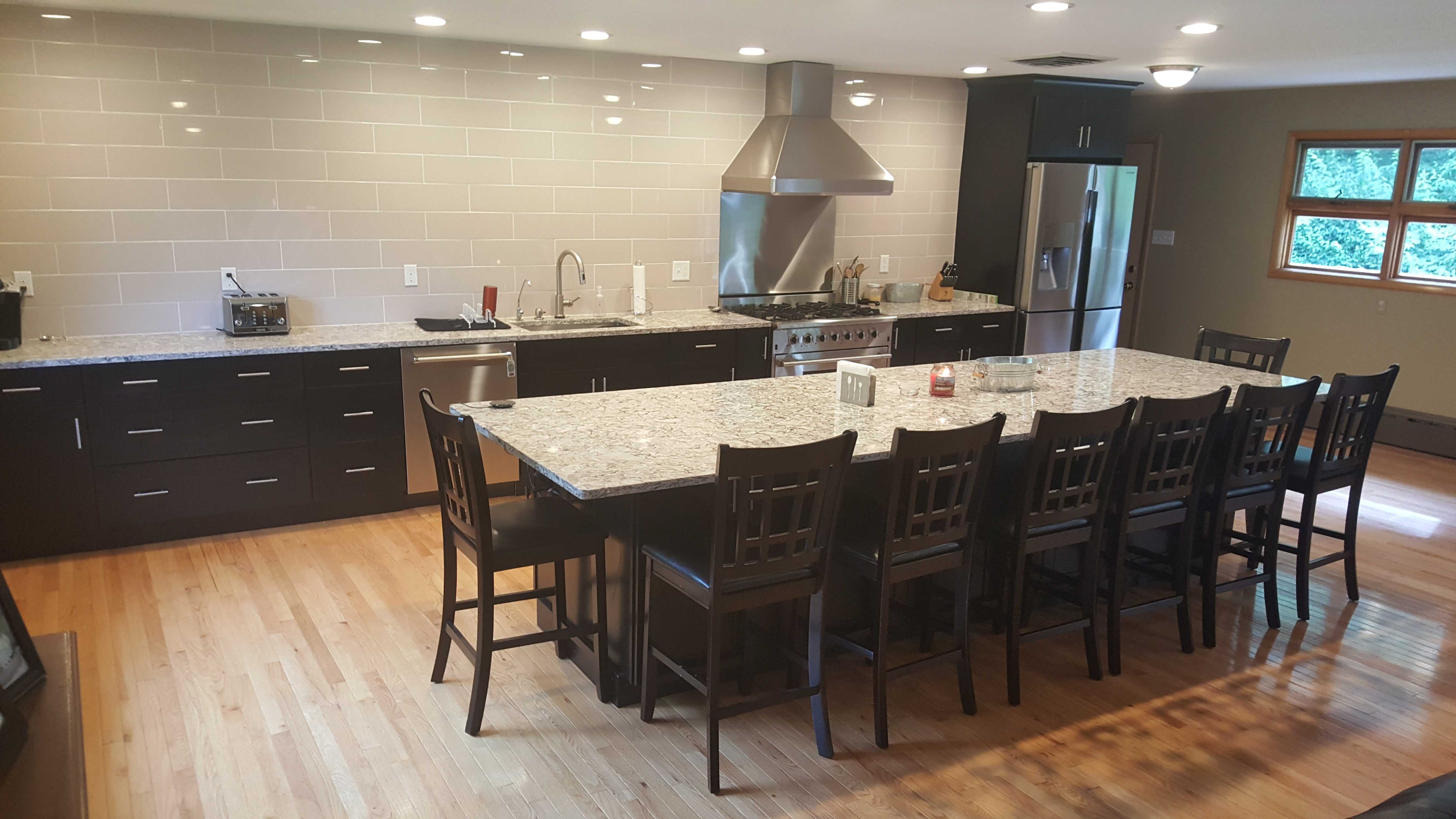 Kitchen Cabinet Outlet - Waterbury