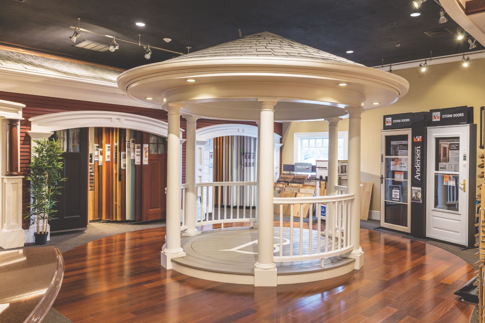 Main Street at Botellos