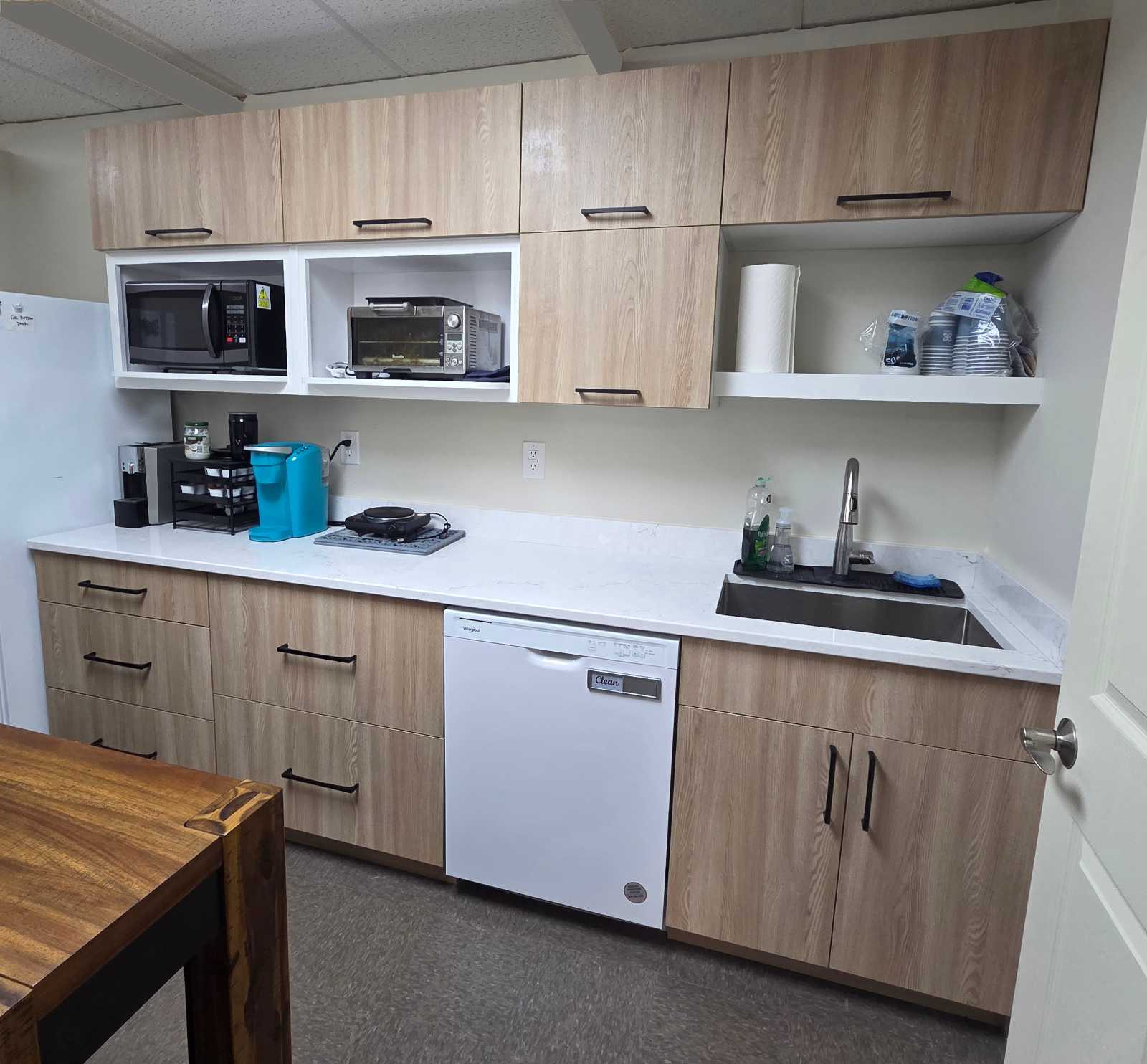 Fashion Floors & Cabinets